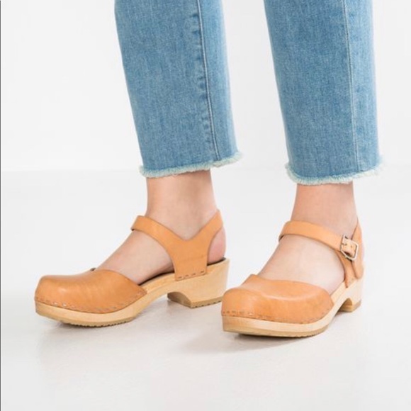 Swedish hasbeens covered low Clearance